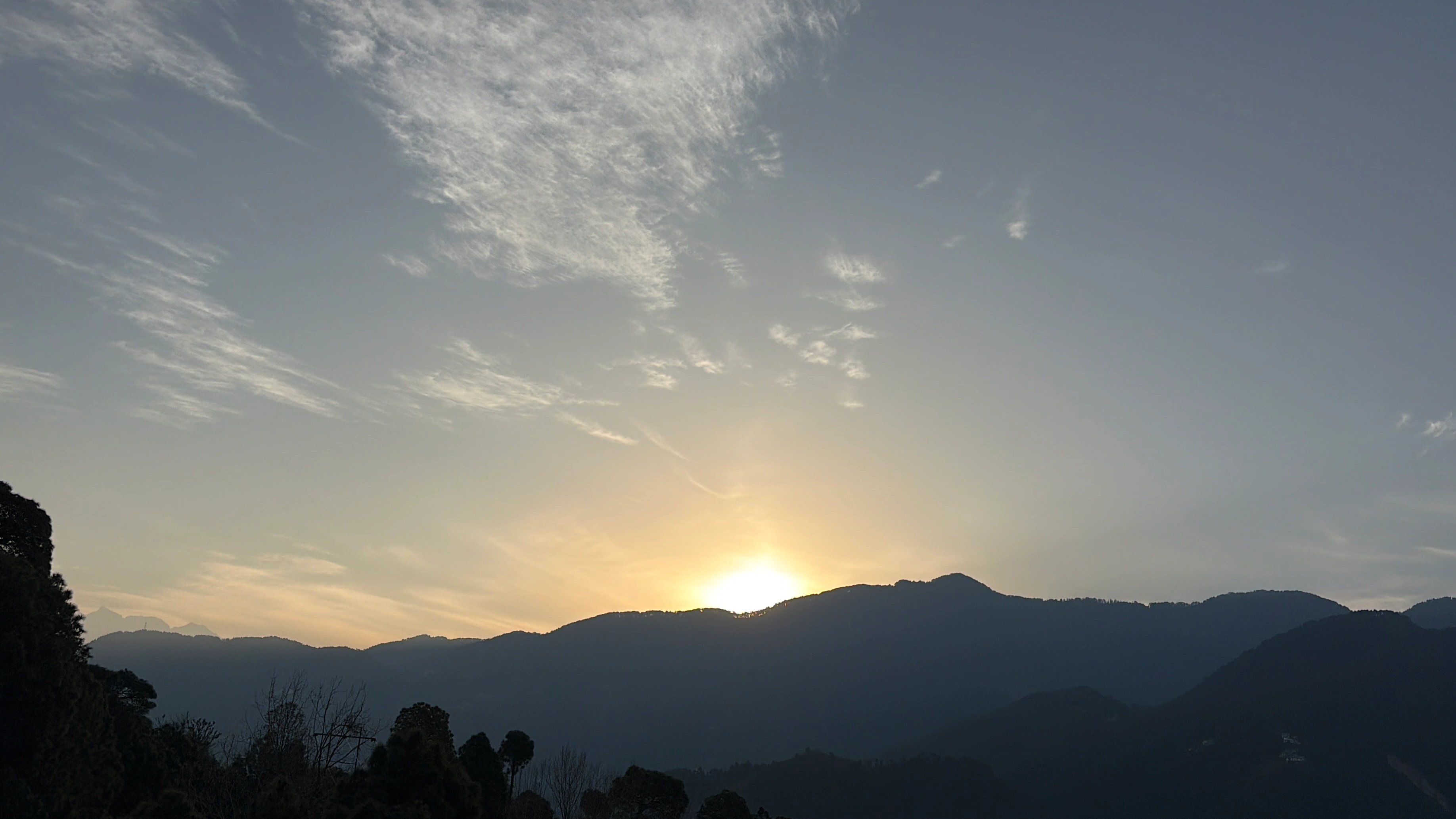 Himalayan sunrise from Hotel Pineora Dalhousie